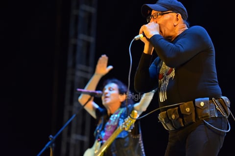 Laguneros disfrutaron de la mano del grupo pionero del rocanrol original en español.