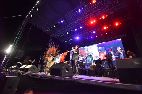 Rocanrolearon con la música de El Tri.