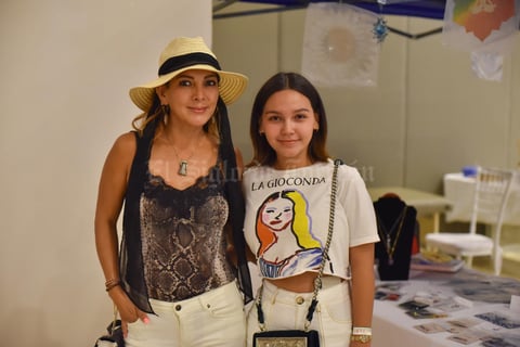 08092019 Lucy y Victoria.