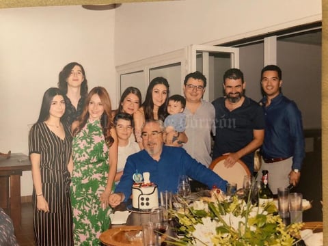 09092019 CUMPLEAÑOS.  Don Chema festejó un año más de vida.