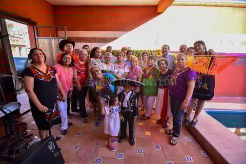 10092019 A LA MEXICANA.  María Elena celebró su cumpleaños en compañía de familiares y amigos.