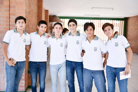 Ignacio, Juan Pablo, Emilio, Evaristo, David y Juan Pablo