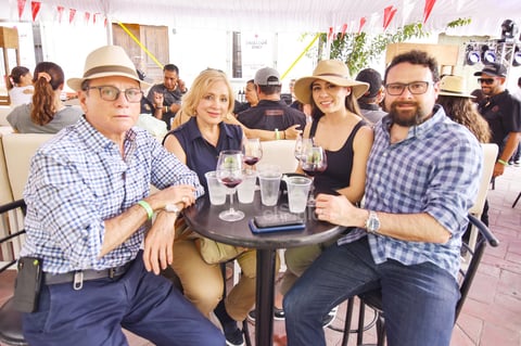 José Manuel Lozano, Aurora Lozano, Gabriela López  y Carlos Lozano