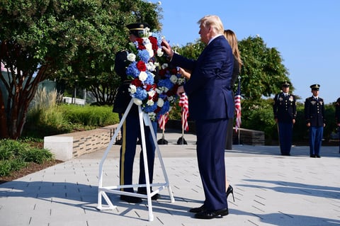 Donald Trump también recordó a los afectados por los atentados.