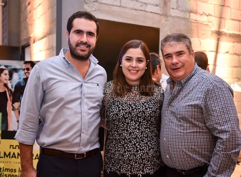 11092019 EN UN BRINDIS.  Iñaki, Ani e Iñaki.