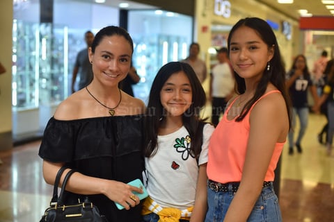 11092019 Mariana, Frida y Sarahí.