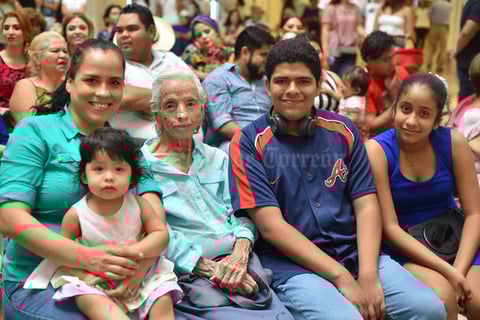 11092019 Rachel, Sarahí, Socorro, Esaú y Sara.
