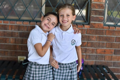 12092019 Alexa y Lucía.