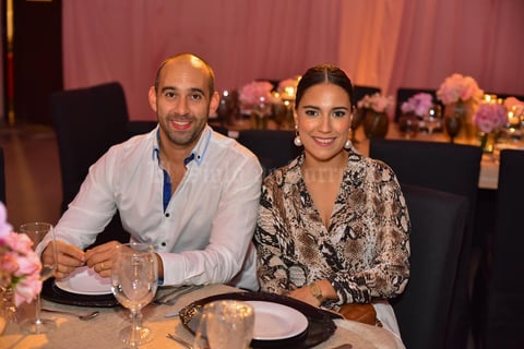 12092019 RECIENTE CELEBRACIóN.  Mauricio y Abril.