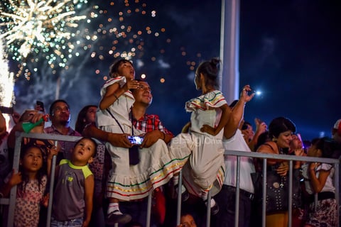 Familias acudieron a la ceremonia.