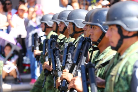 La Guardia Nacional también tuvo representación, al desfilar 72 elementos y utilizar 16 vehículos.