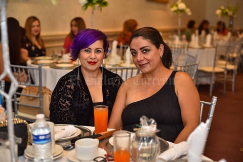 14092019 Divertida celebración.