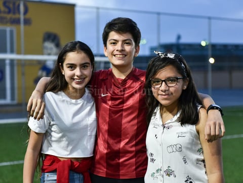 18092019 Bárbara, Oliver y Sofía.