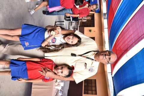 18092019 Jaime Castañeda, Alejandra y Sofía.