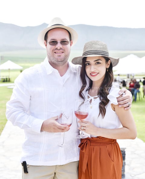 Luis Leal y Lorena Gonzalez