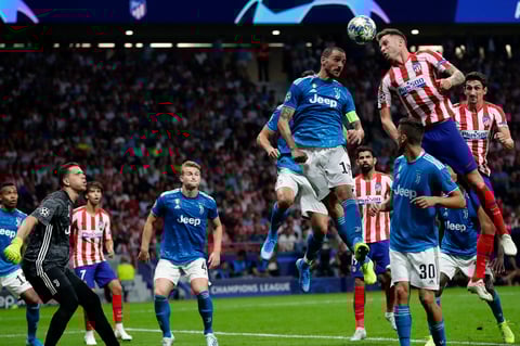 Héctor Herrera anotó el gol del empate ante la Juventus de Turín