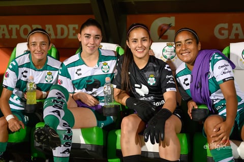 Paola Calderón #12 Portera Santos
Paula Gutiérrez #5 Defensa Santos
Yahaira  Flores #8 Media Santos
Joseline  Hernández  #9 Delantera Santos

Santos vs Cruz Azul

juego correspondiente a la jornada 10 de la apertura 2019 de la Liga MX femenil en TSM Oficial - lunes 16 de septiembre de 2019 21:00h