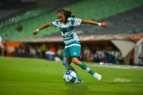 Nancy Quiñones 11


 Santos 2 - Cruz Azul 0