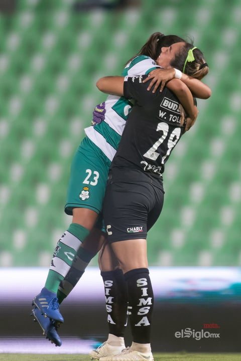 Alexxandra Ramírez, Wendy Toledo


Alexxandra Ramírez #23 Media Santos
Wendy Toledo Barroso #29 Portera Santos

Santos vs Cruz Azul

juego correspondiente a la jornada 10 de la apertura 2019 de la Liga MX femenil en TSM Oficial - lunes 16 de septiembre de 2019 21:00h
