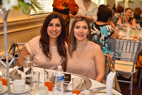 19092019 EN UNA DESPEDIDA DE SOLTERA.  Berenice e Irma.