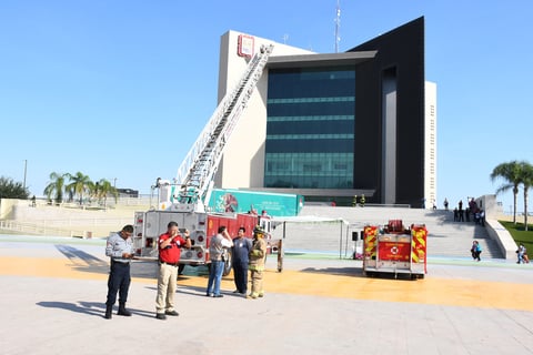 PRESIDENCIA MUNICIPAL

MACRO SIMULACRO PARA CONMEMORAR EL DÍA DE PROTECCIÓN CIVIL