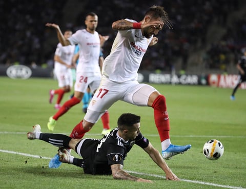'Chicharito' anota en la goleada del Sevilla en Europa League