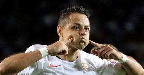 'Chicharito' anota en la goleada del Sevilla en Europa League