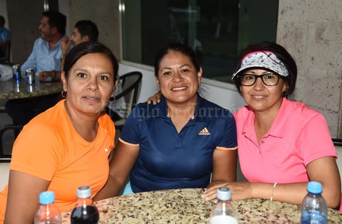 20092019 Claudia, Eloísa y Rosy.