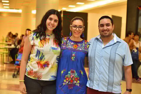 20092019 Ximena, Roxana y José Pablo.
