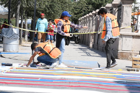 Esta convocatoria fue lanzada debido a la importancia del tema, ya que señalan que los pasos peatonales deben formar parte del espacio público asignado para que de forma segura los caminantes puedan cruzar las calles.