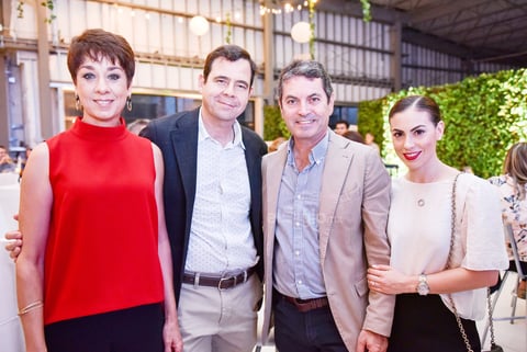 Vicky y Oscar Murra,Roberto y Angelina Garcia.
