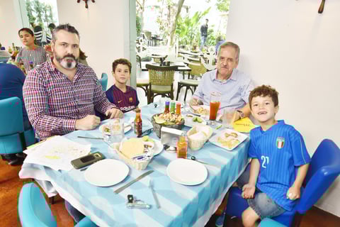 Luis, Alfonso, Pablo y Andres.