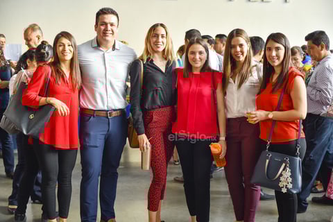 Elisa, Mario, Jeniffer, Barbara, Mariana y Alondra.