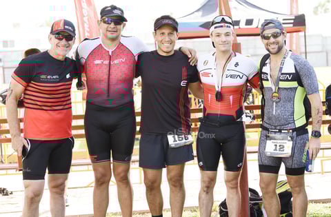 Manuel, Óscar, Gutty, Hugo y César.