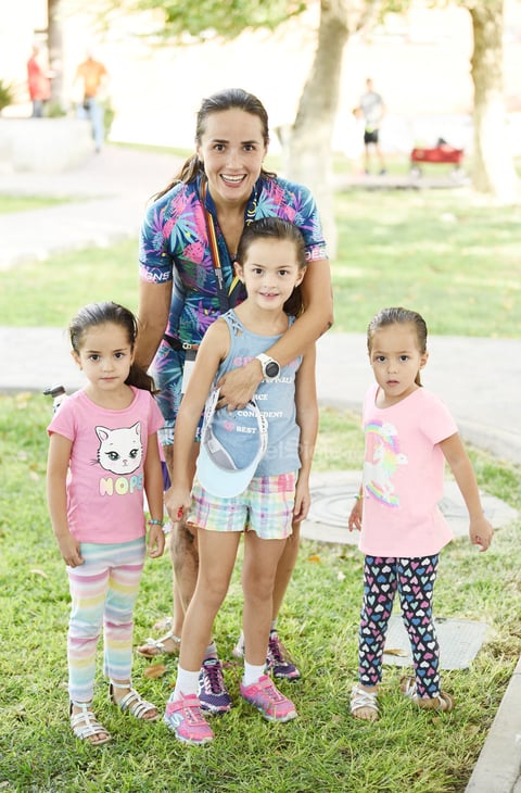 Nora, Renata, Frida y Jimena.