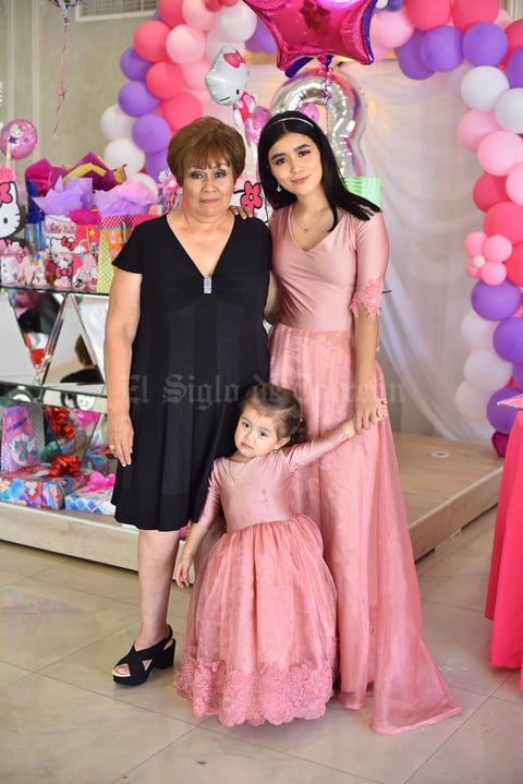 21092019 CELEBRACIóN DE CUMPLEAñOS.  Irma Raquel, Mía y Paola Michelle González.