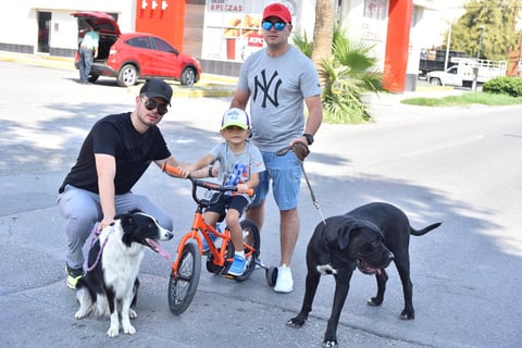 24092019 Rodrigo, Rodrigo, Diego y sus mascotas.