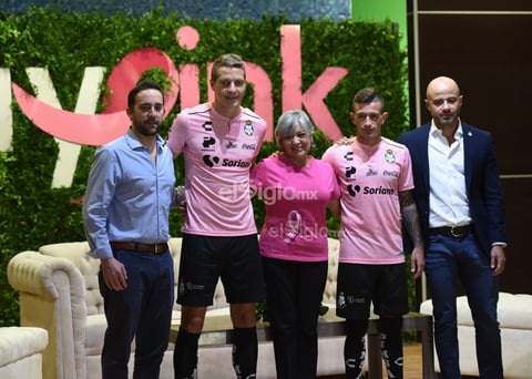 Santos Laguna presenta uniforme rosa conmemorativo a la Lucha Contra el Cáncer de Mama