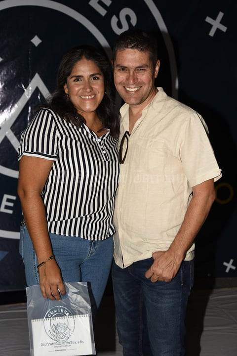 25092019 EVENTO ESCOLAR.  Enrique y Paola.