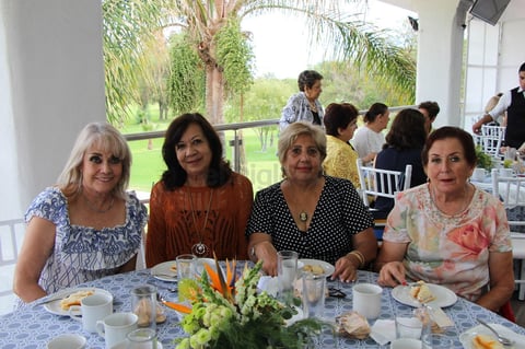Festeja cumpleaños Luisa Von Bertrab