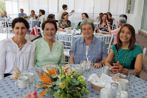 Festeja cumpleaños Luisa Von Bertrab