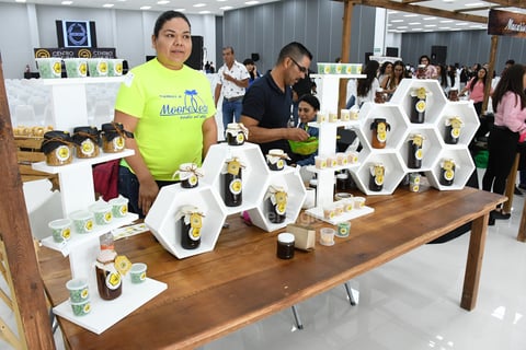 Muestran la riqueza que se tiene en la Región Lagunera como es el caso del melón, el higo, el orégano, sávila, productos cárnicos y vinos, entre otros.