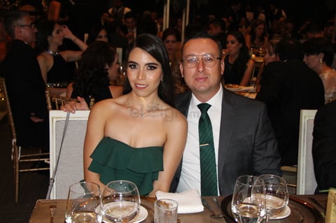 Annie y David se unen en matrimonio