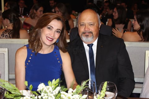 Guadalupe de Mijares y Carlos Mijares.