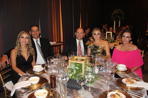 Norma Faudoa, Othon Martínez, Gustavo Puente, Judith Dalahanty y Claudia Murillo.