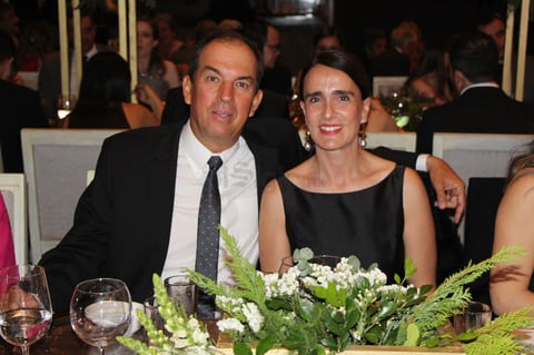 Jorge Estrada y Marcela Mijares de Estrada.