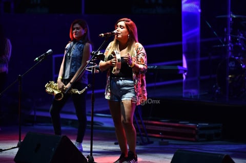 Dentro de las actividades de clausura de la feria en su edición 2019, los artistas dieron un show especial que tuvo como teloneros a Caztro y la lagunera Valeria Cárdenas.