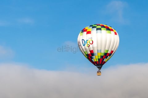 Globos múlticolor volaron en la zona.