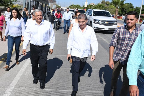 López Obrador estuvo acompañado por autoridades estatales y municipales.