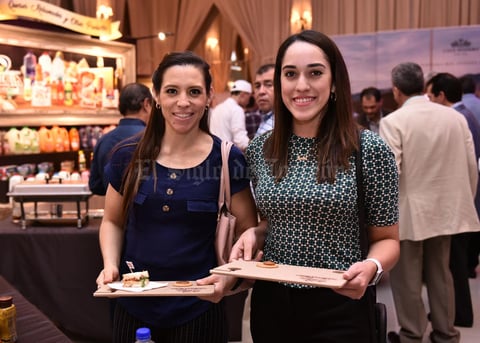28092019 Silvana Segovia y Karla Varela.